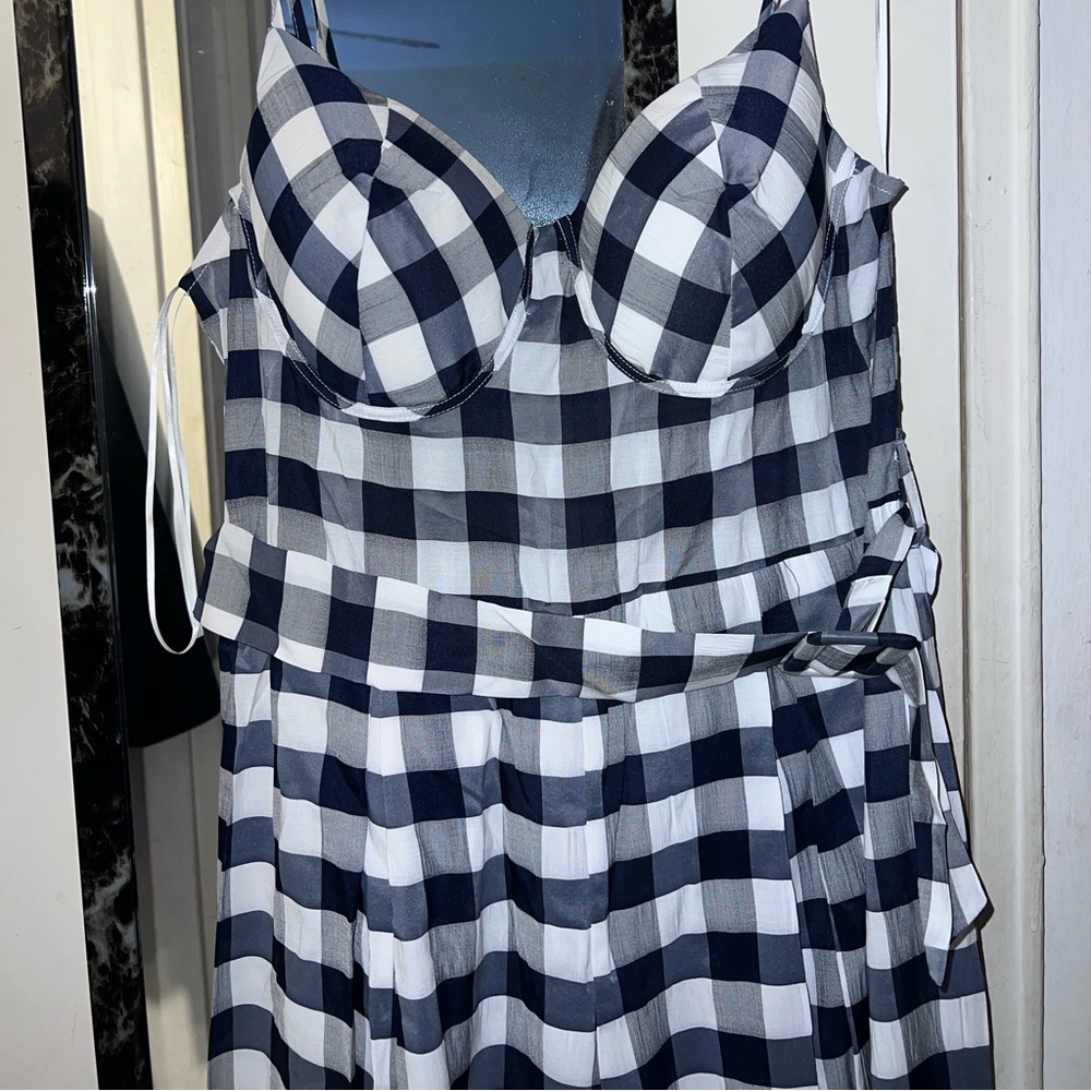 Women’s navy blue fashion nova jumpsuit L